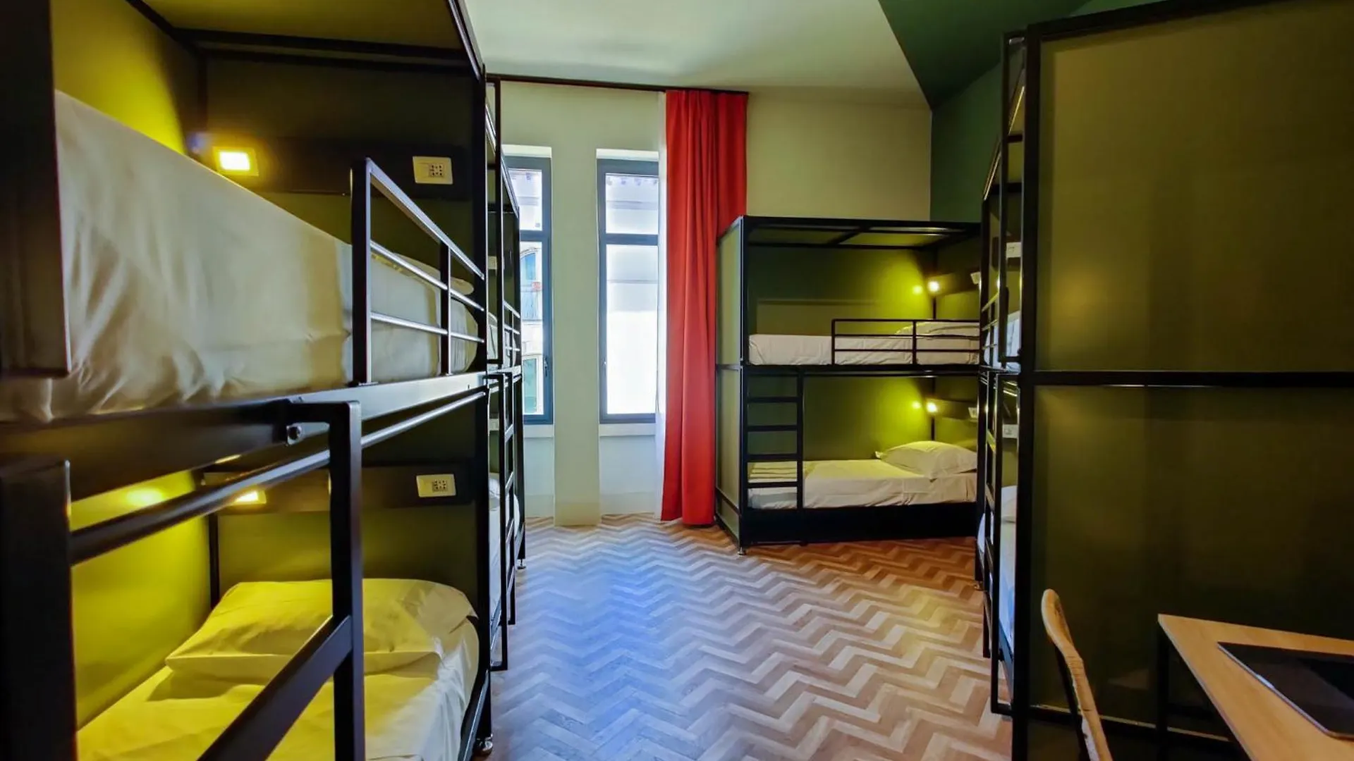 Yellowsquare Firenze 0*,  Olaszország