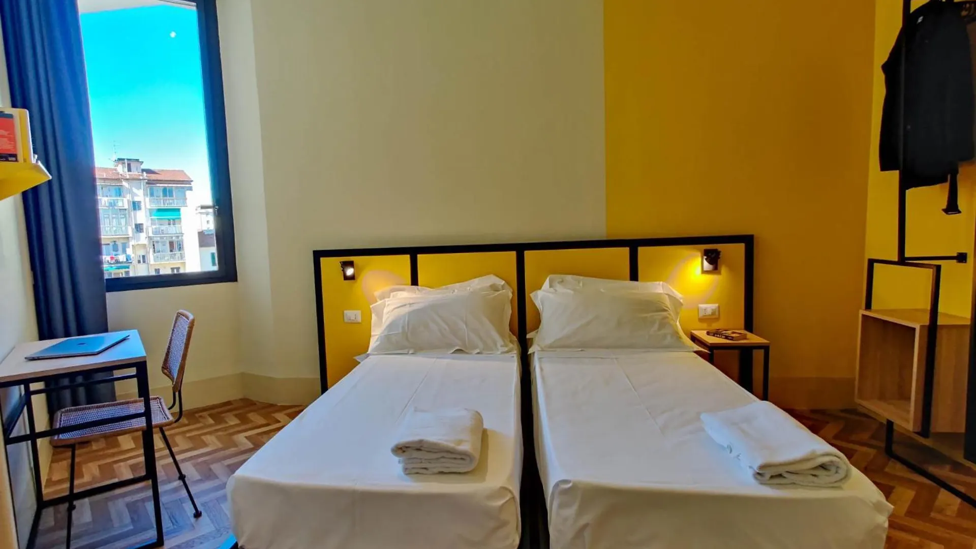 Yellowsquare Florença Albergue